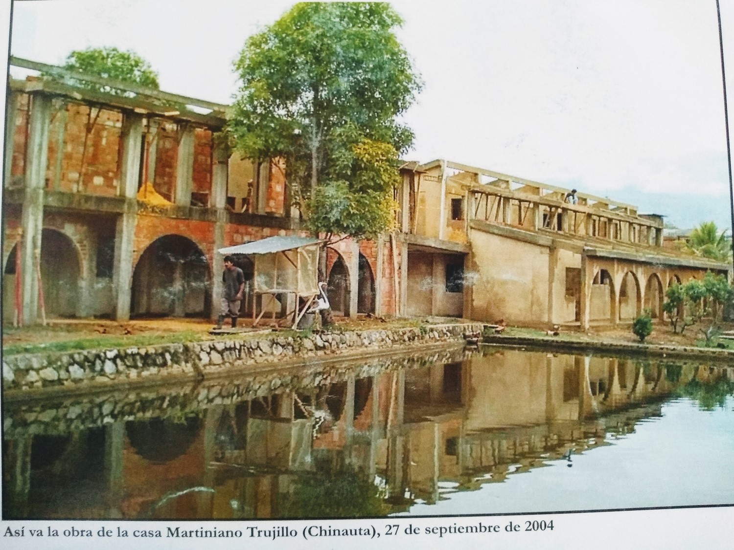 Obras de Martiniano Trujillo junto al agua
