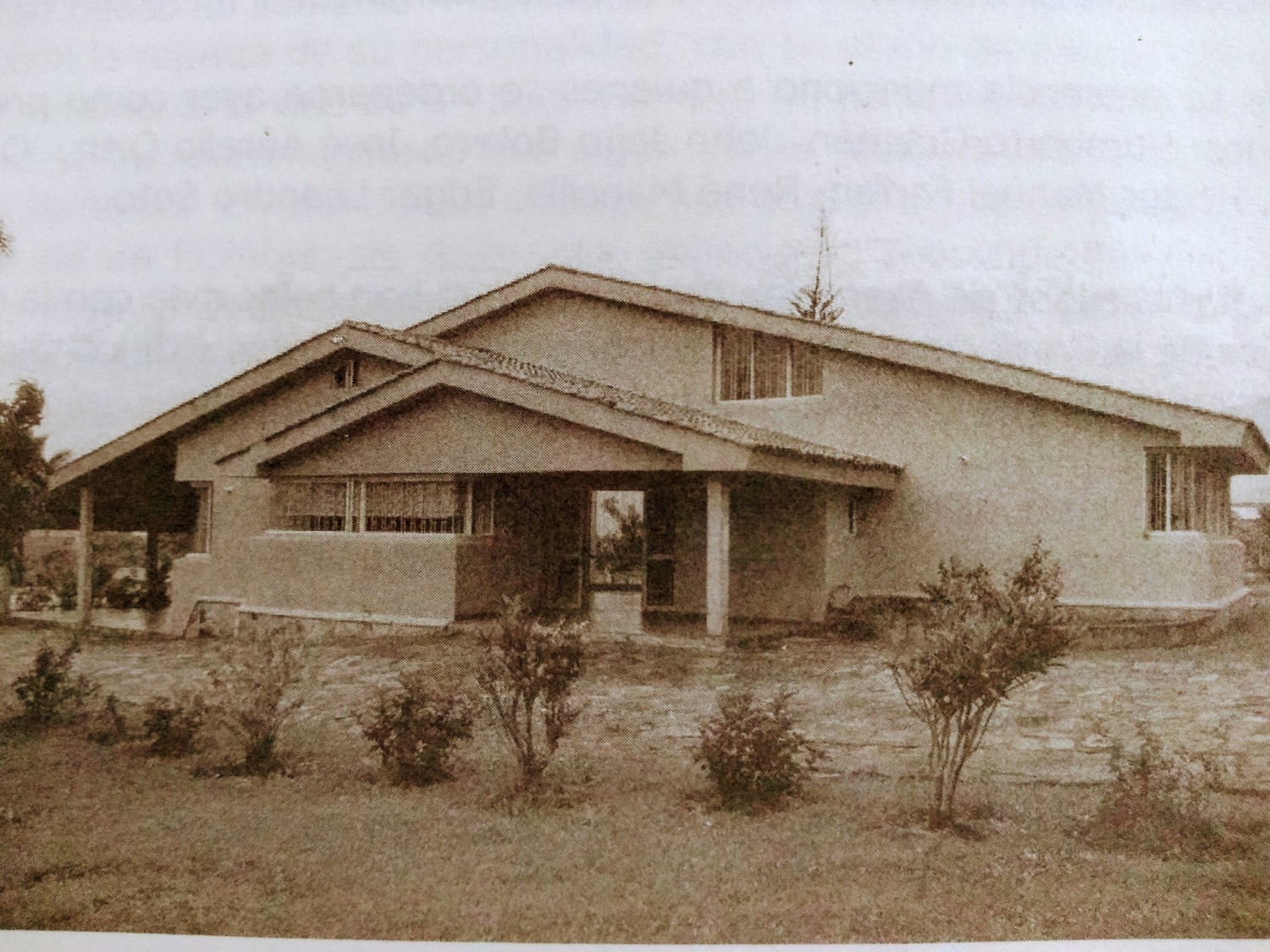 Otra vista de la casa antigua